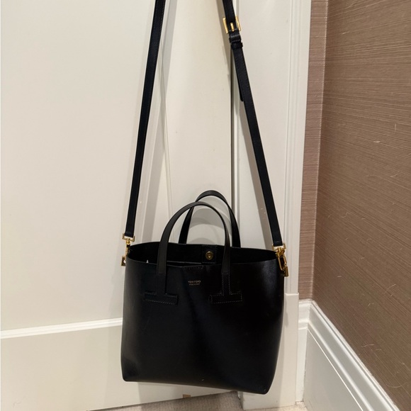 Tom Ford cross body Black Tote with signature “T” straps - Picture 3 of 6